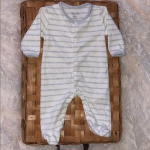 ❌SOLD❌Ivory and gray striped footies